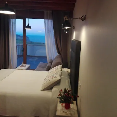 Vendégház Punta Ballota 4*