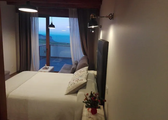 Guest house Punta Ballota 4*