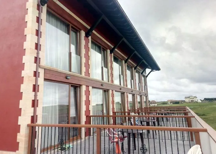 Guest house Punta Ballota 4*